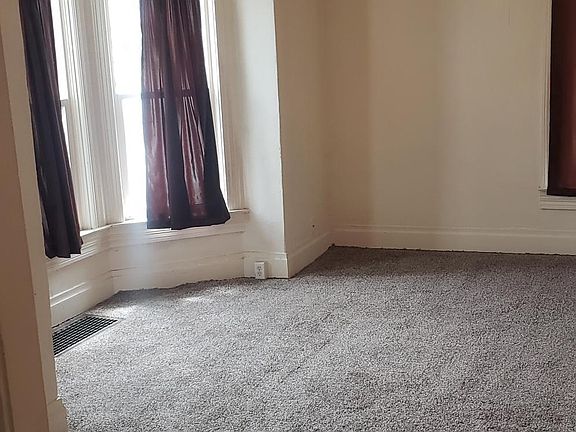 4th image of 418 S 12th Ave APT 3
