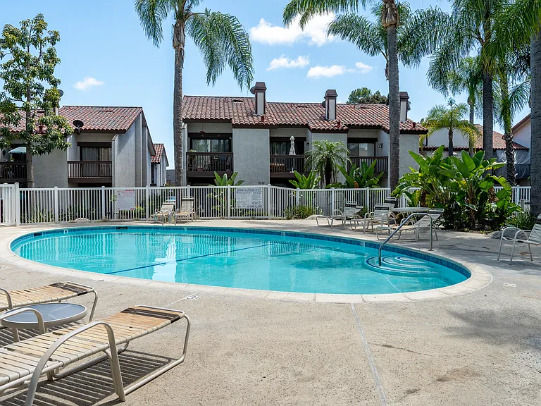 356 Molokai Dr — Photo 44