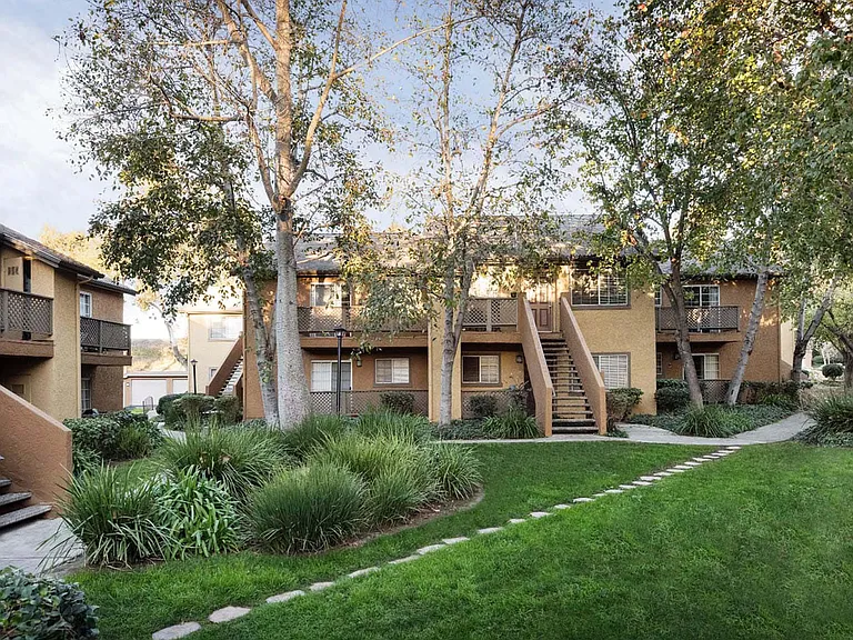 Elan Northwoods — Photo 3