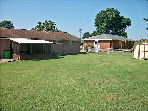 3rd image of 2300 Norris Ave