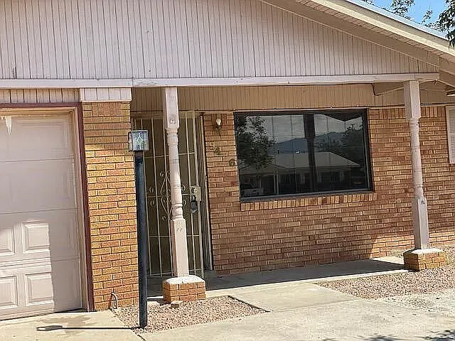 9406 Montgomery Dr — Photo 3
