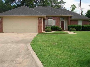 7270 Hidden Valley Dr, Beaumont, TX 77708