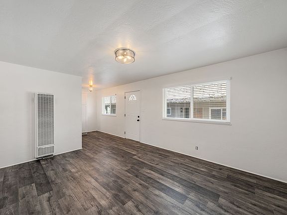 5th image of 8 Whitmore Pl #2
