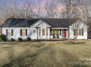 101 Ingonish Dr, Gastonia, NC 28056