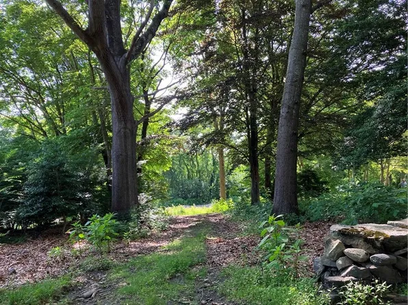 150 Spencer Ave, East Greenwich, RI 02818