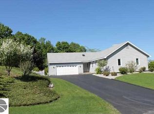 1744 Wayne St, Traverse City, MI 49684