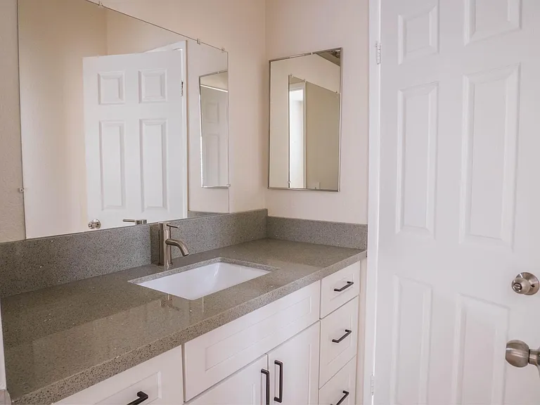 14579 Nelson Ave — Photo 9