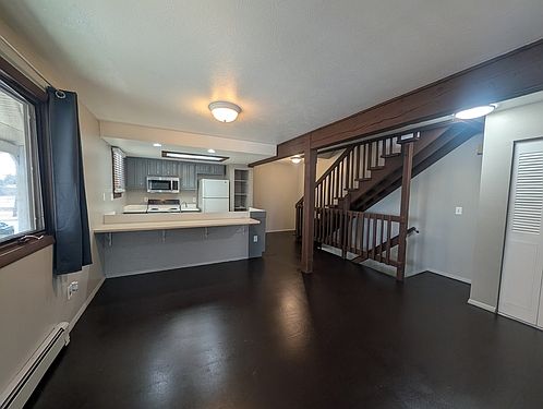 3rd image of 9533 W Alameda Ave