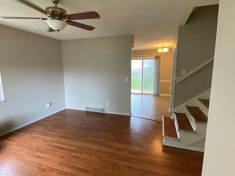 1608 E Cedar Pl — Photo 2