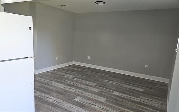 5th image of 924 Deslonde St APT B