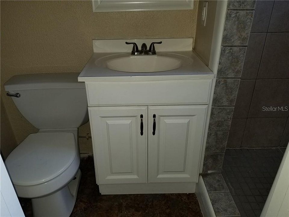 1st image of 2531 Almond Dr #2531