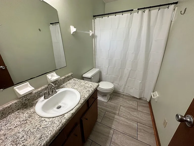 4334 Brewster Rd #B — Photo 3