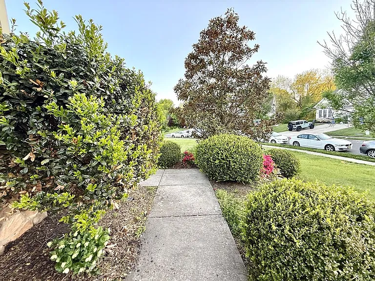 214 Westbrook Dr — Photo 7