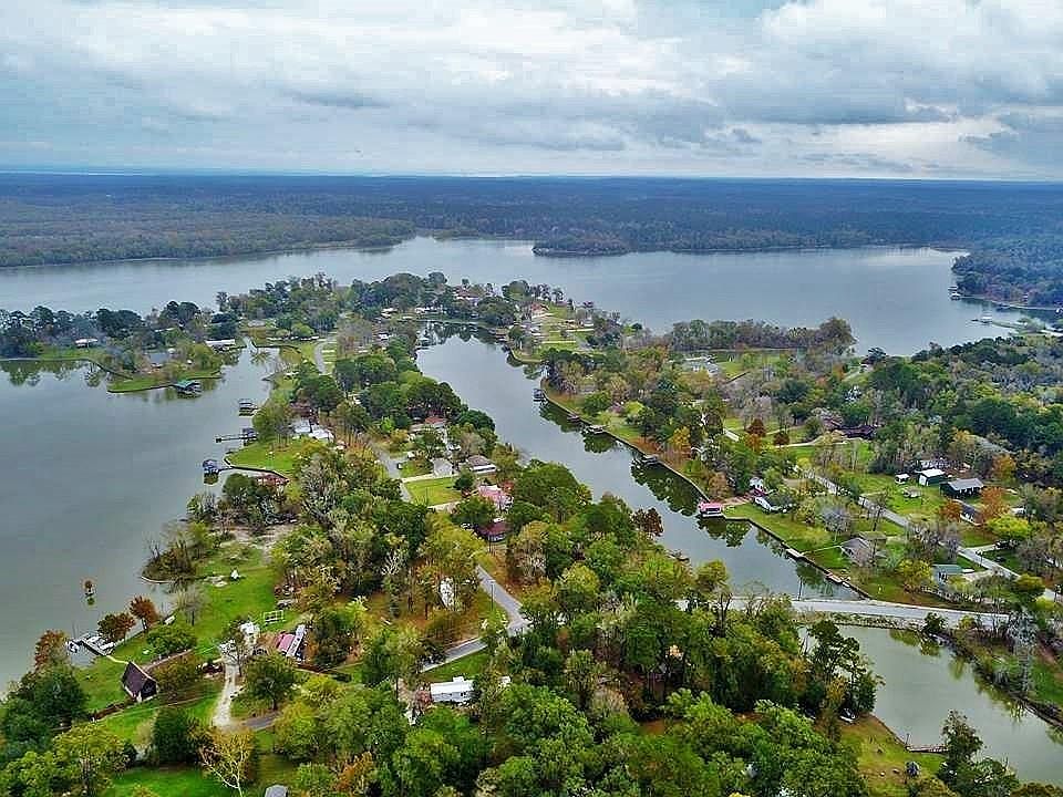 1st image of 31 Lazy Bend Dr