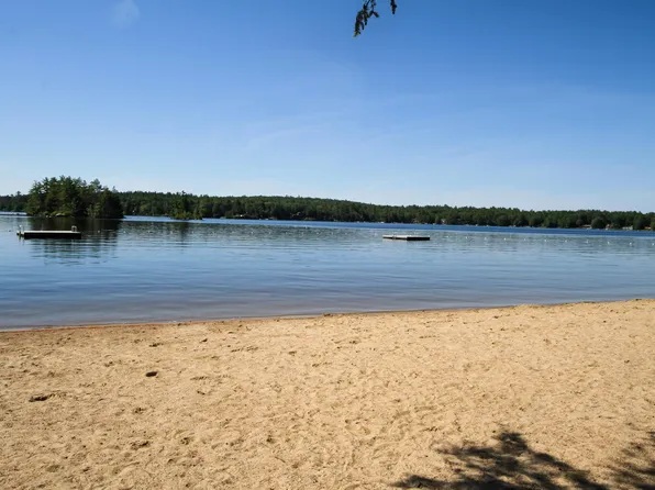 31 Oslo Street, Moultonborough, NH 03254