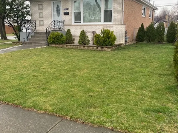 3600 Hawthorne St, Franklin Park, IL 60131