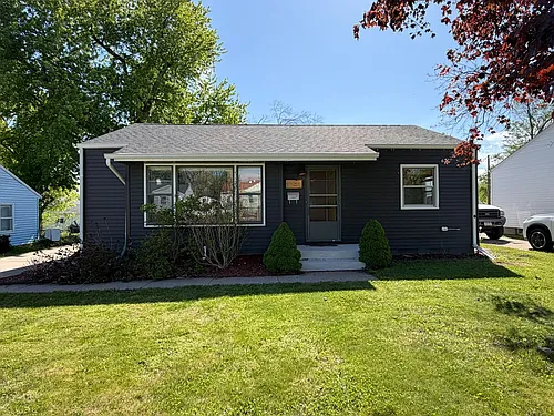 1044 20th St SE Photo 1