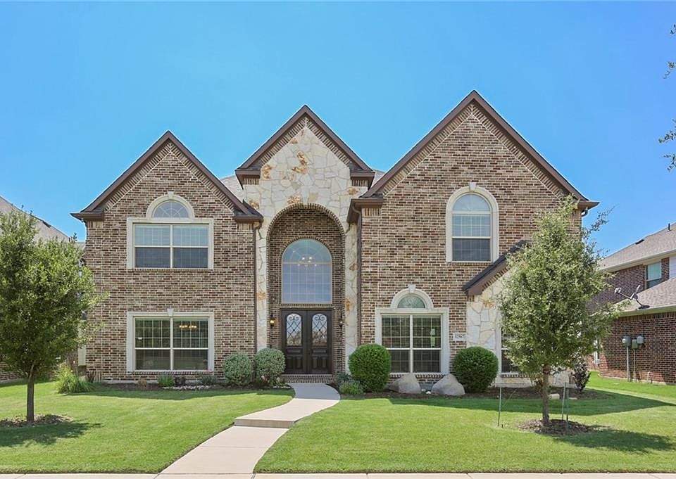 1st image of 12567 Emerald Gate Dr
