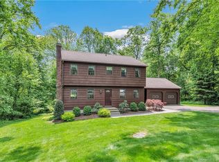 18 Dauria Dr, Seymour, CT 06483