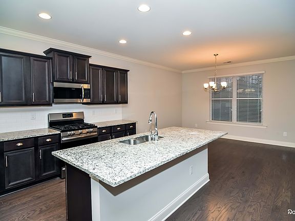 2nd image of 4084 Park Crossings Dr