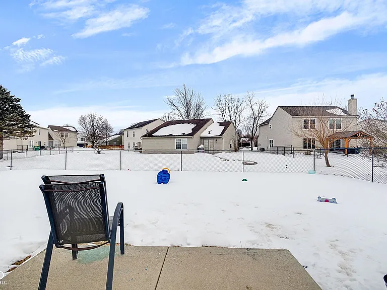 6318 Pickwick Ct — Photo 8