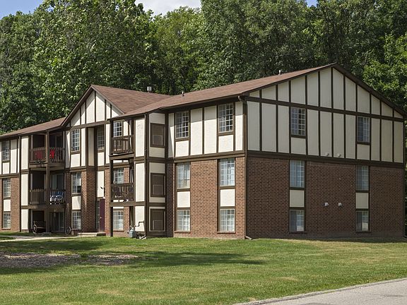 2nd image of 8640 Canterberry Ln #8675-04