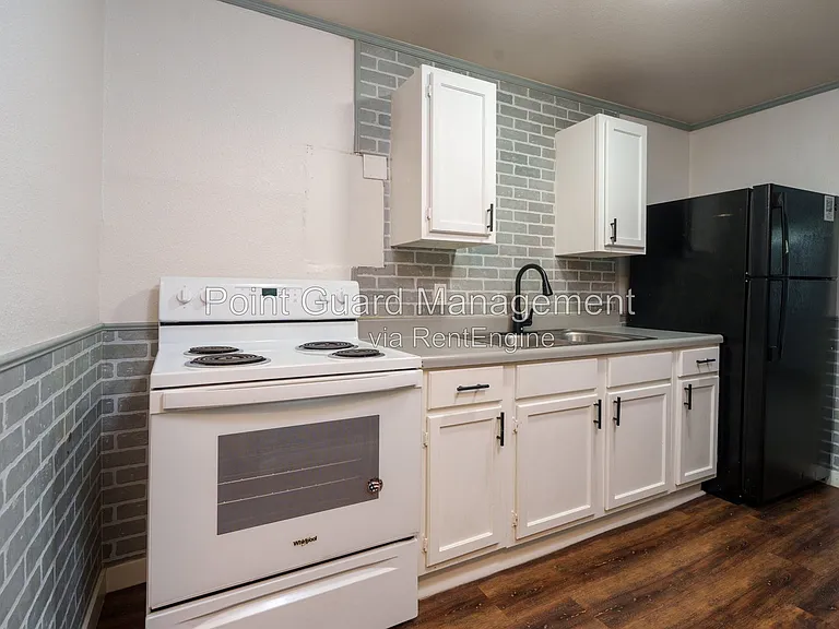 1927 S Mosley St — Photo 4