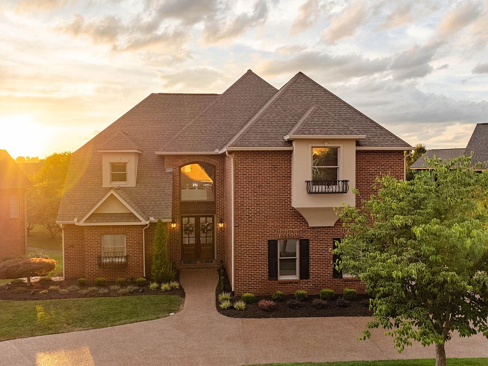 1st image of 250 Savannah Park Dr