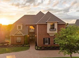250 Savannah Park Dr, Maryville, TN 37803