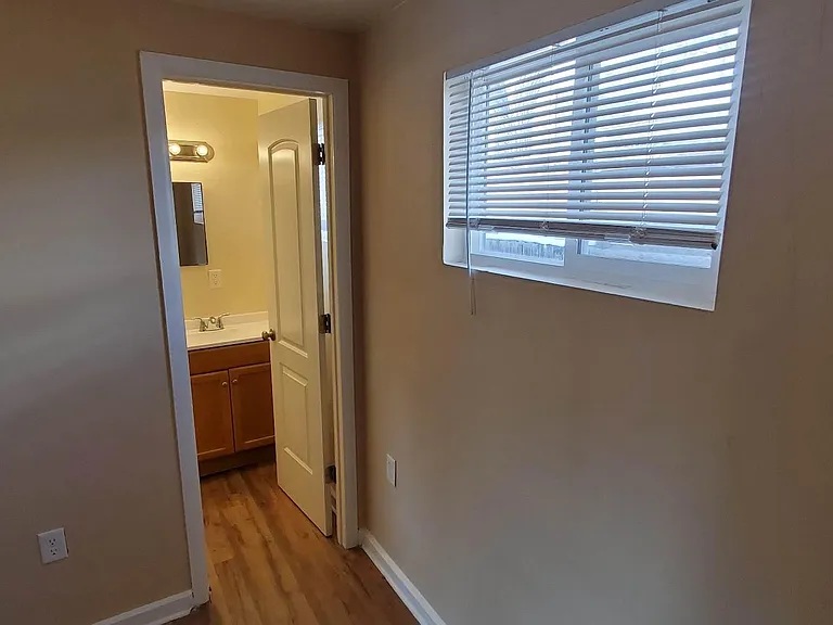 801 Denver Ave #2 — Photo 8