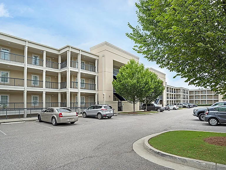 The Heights Apartments — Photo 21