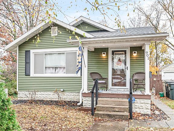 2nd image of 901 E Oakside St