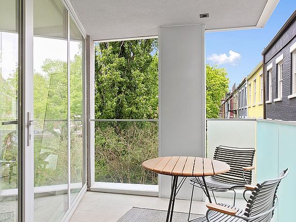 5th image of 136 W Houston St #5