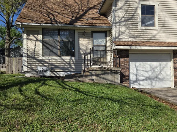 3728 NE Independence Ave, Lees Summit, MO 64064