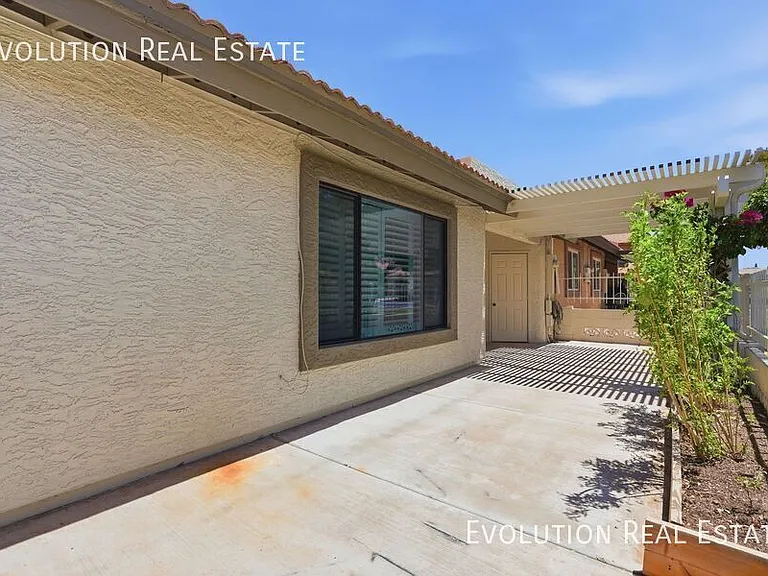 2329 N Recker Rd #86 — Photo 37