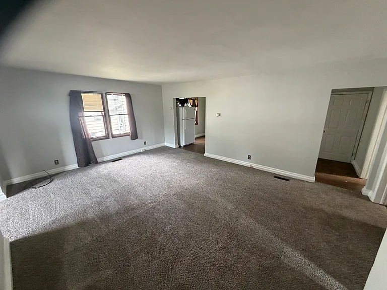 2718 Reynolds St — Photo 3