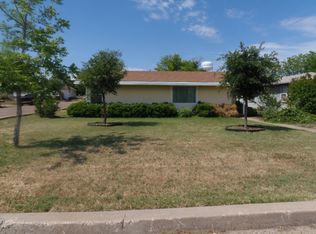 701 N 3rd St, Ballinger, TX 76821