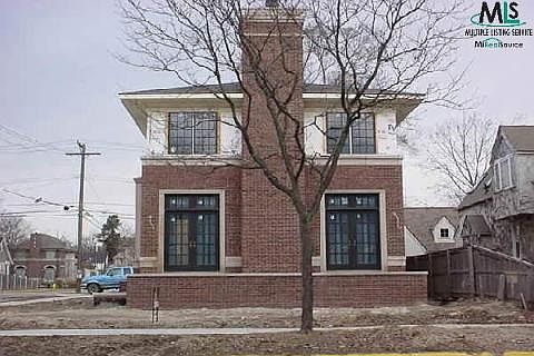 1st image of 598 W Lincoln St