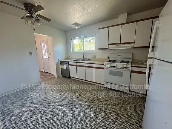 4th image of 44 Lorraine St