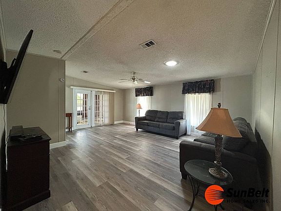 4th image of 5959 SW 59th Ln