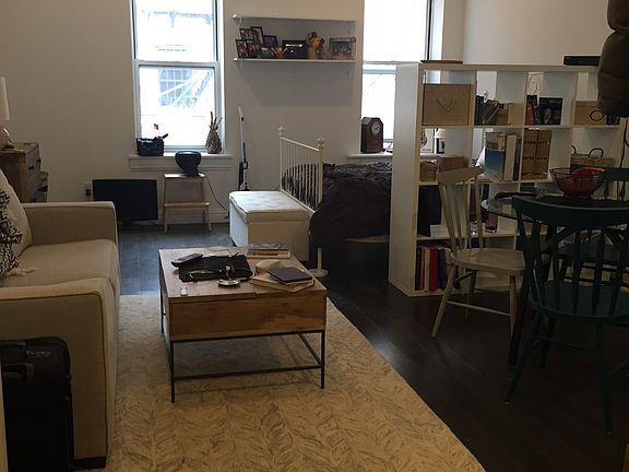 3rd image of 23 W 76th St APT 4D