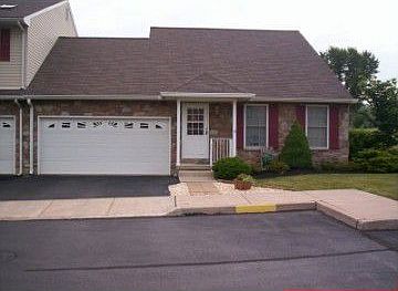 1st image of 18 Saratoga Ct