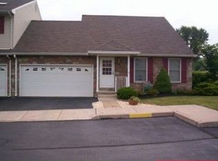 18 Saratoga Ct, Easton, PA 18040