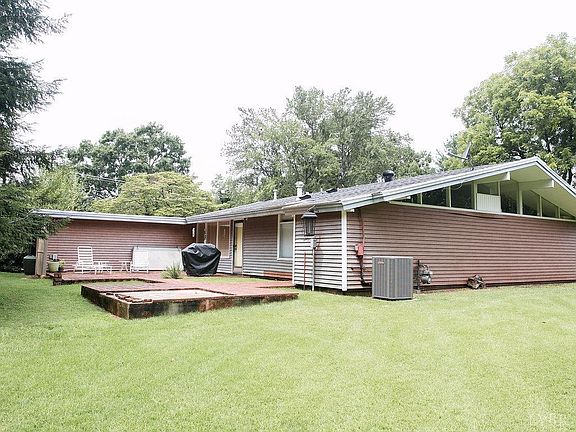 5th image of 534 Elmwood Ave