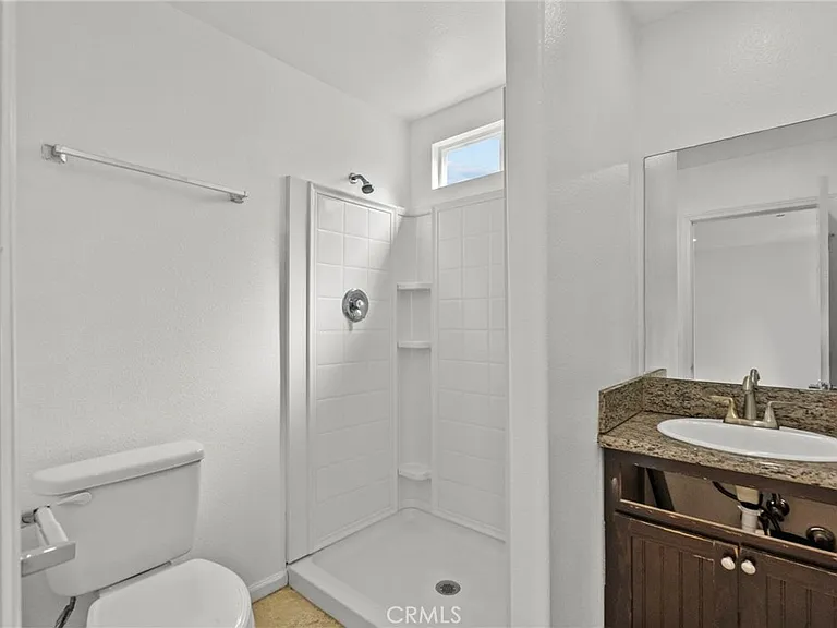 1138 Lakeview Dr — Photo 36
