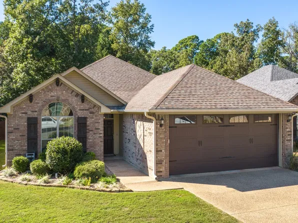 221 Ron Boyett Dr, White Oak, TX 75693