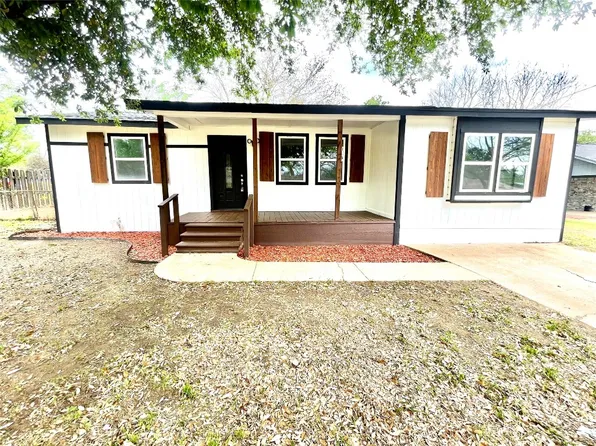 1205 Mulberry St, Teague, TX 75860