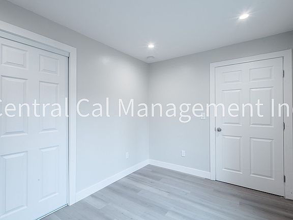 4th image of 341 Laurel Ave #B