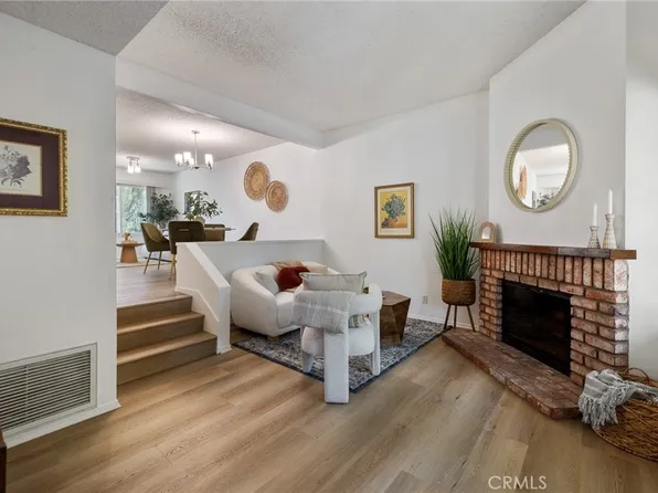 7038 De Celis Pl Unit 4, Van Nuys, CA 91406