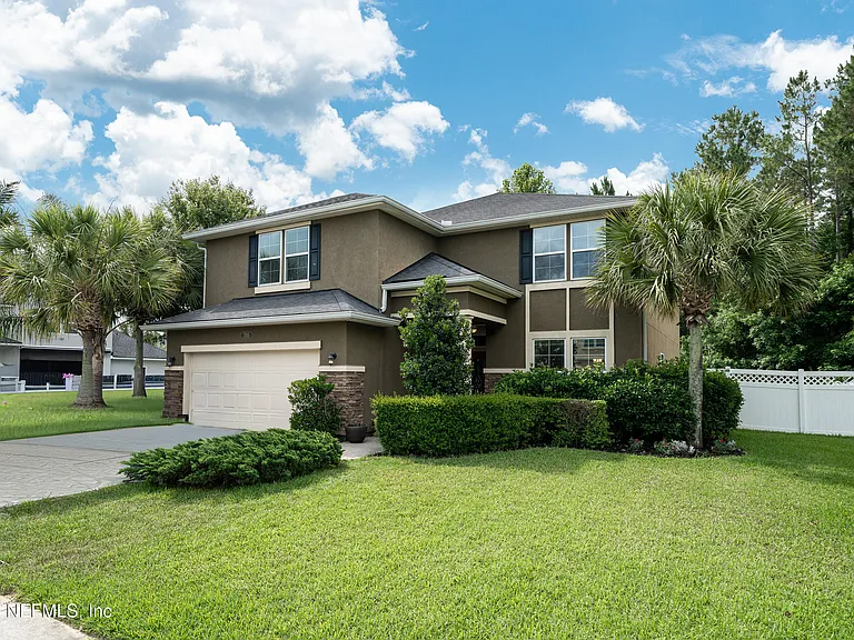 705 W Kings College Dr — Photo 2